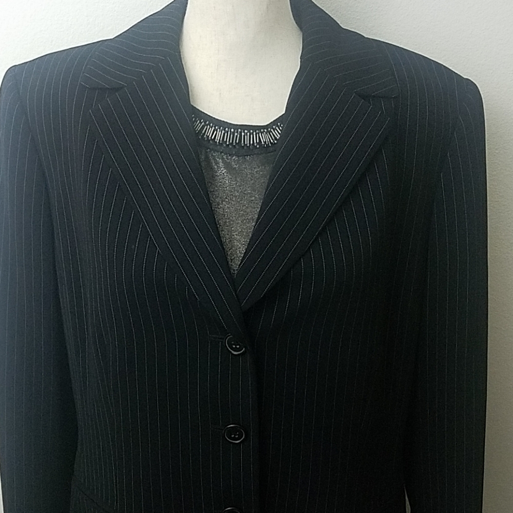 Tahari Pinstriped Blazer Size 16